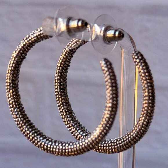 Vintage Chico’s Textured Silver Hoop Earrings Y2K Large Statement Unworn - Picture 6 of 14